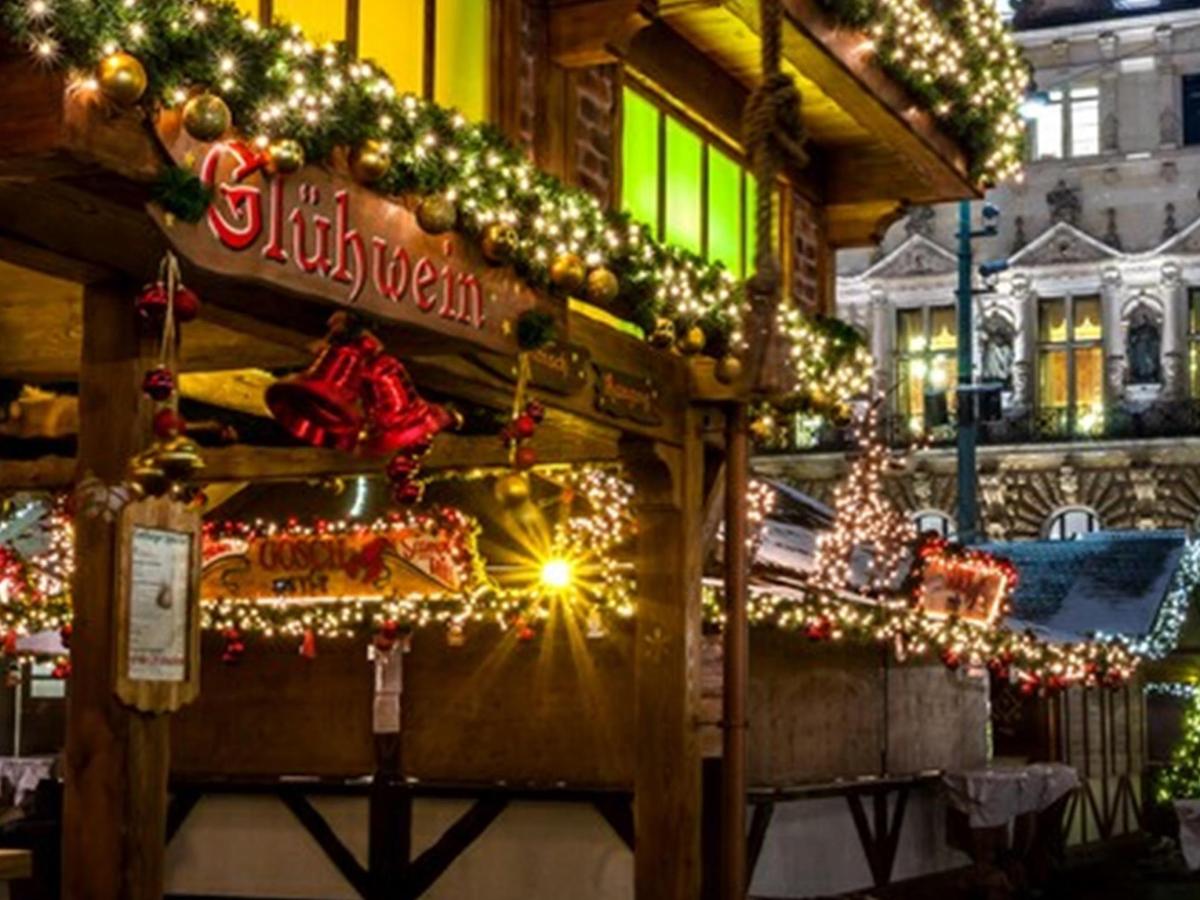 Christmas Cocktails: Festive Drinks to Get You in the Spirit